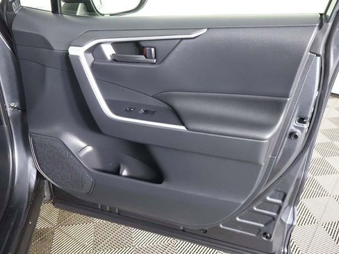 Used 2022 Toyota RAV4 LE image 20
