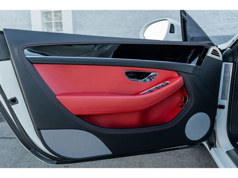 Used 2023 Bentley Continental GT V8 image 23