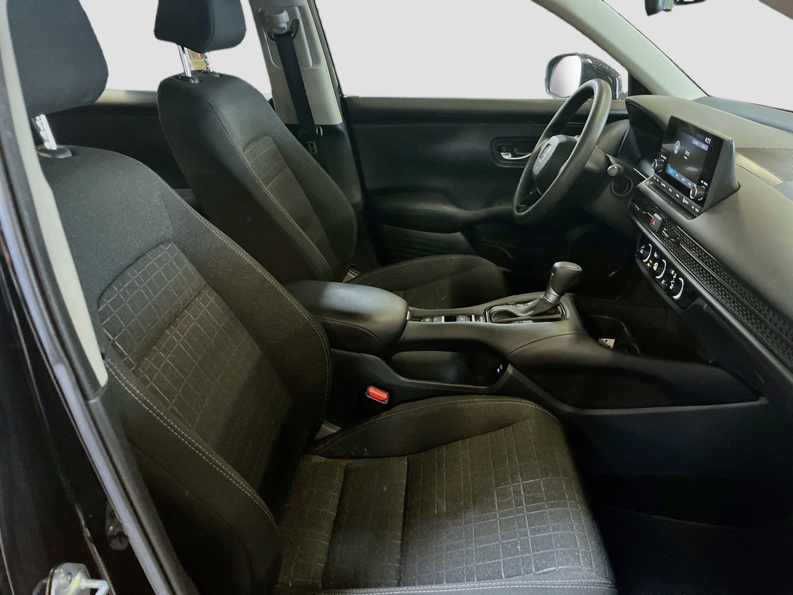 Used 2025 Honda HR-V LX image 25