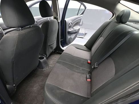 Used 2018 Nissan Versa SV image 31