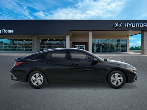 New 2026 Hyundai Elantra SE FWD image 7