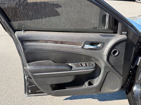 Used 2014 Chrysler 300 C RWD image 13