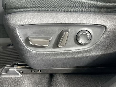 Used 2021 Toyota RAV4 XLE FWD image 25