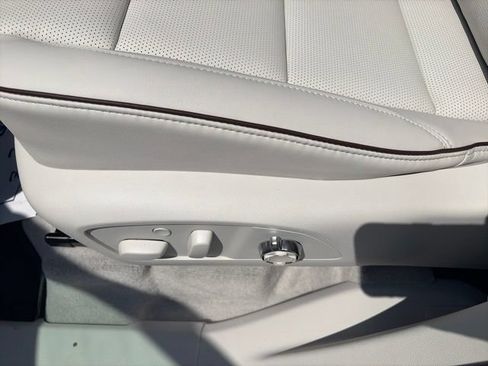 New 2026 Buick Enclave Avenir w/ Super Cruise Package FWD image 18