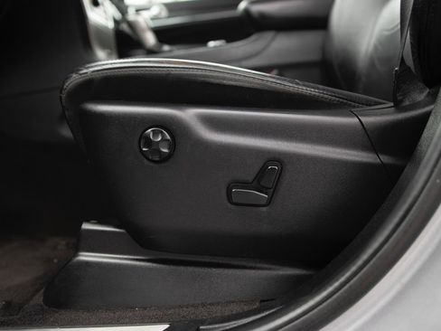 Used 2018 Jeep Grand Cherokee Limited image 14