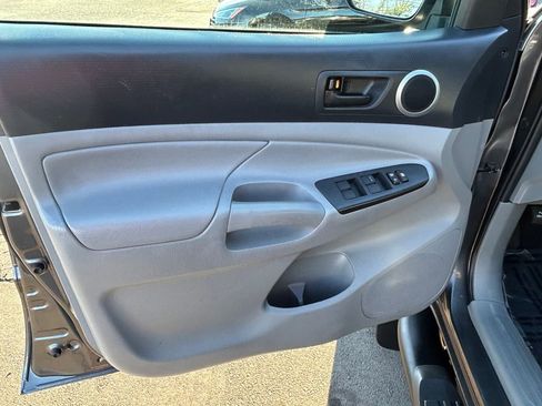 Used 2013 Toyota Tacoma 4x4 Double Cab w/ SR5 Pkg image 11