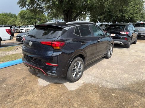 Used 2021 Buick Encore GX Select w/ Sport Touring Package FWD image 3