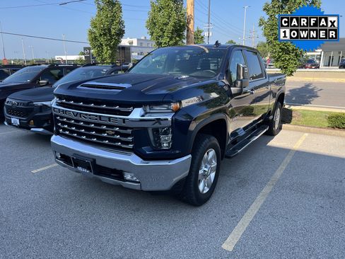 Used 2022 Chevrolet Silverado 2500 LTZ w/ LTZ Convenience Package AWD/4WD image 2