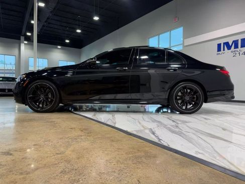 Used 2022 Mercedes-Benz E 53 AMG 4MATIC+ Sedan w/ Driver Assistance Package image 9