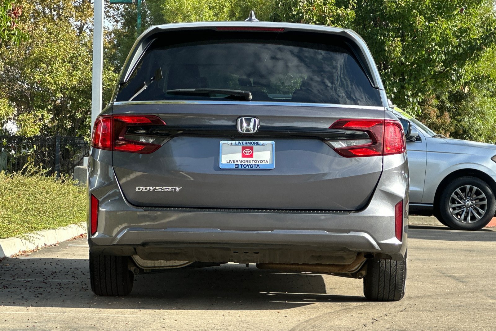 Used 2025 Honda Odyssey EX-L image 5