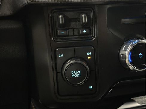 Used 2023 Ford F250 Platinum image 43