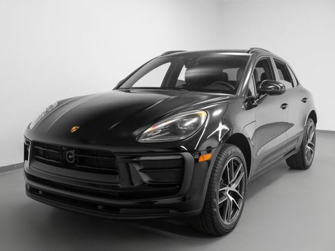 Used 2025 Porsche Macan image 6