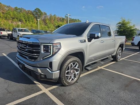 Used 2024 GMC Sierra 1500 SLT w/ SLT Convenience Package AWD/4WD image 2