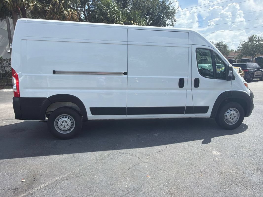 Used 2025 RAM ProMaster 2500 w/ Convenience Group FWD image 6