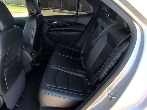 Used 2019 Chevrolet Equinox Premier image 32