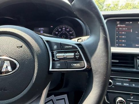 Used 2020 Kia Optima SE FWD image 12