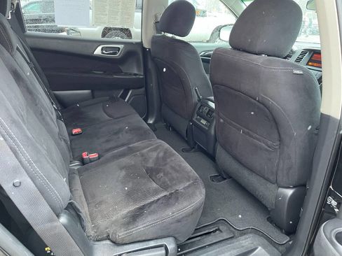 Used 2016 Nissan Pathfinder S image 14