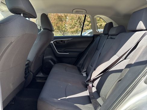 Used 2022 Toyota RAV4 LE FWD image 28