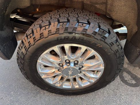 Used 2020 Chevrolet Silverado 3500 High Country w/ Z71 Off-Road Package image 14