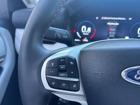 Used 2025 Ford Explorer Active w/ Active Comfort Package image 20