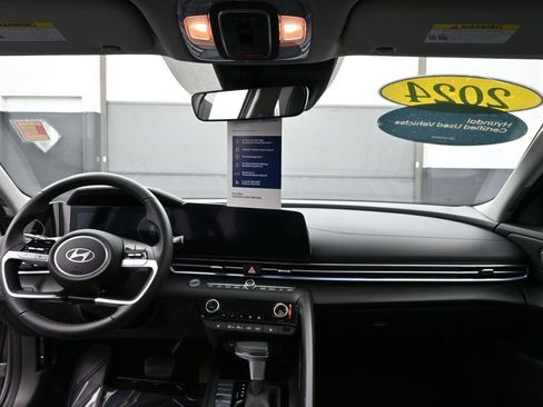 Certified 2024 Hyundai Elantra Limited FWD image 14