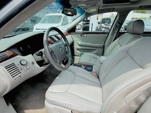 Used 2006 Cadillac DTS w/ Sun And Sound Package FWD image 15