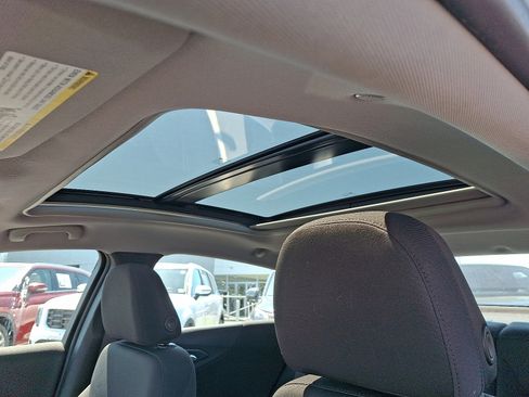 Used 2022 Chevrolet Malibu LT FWD image 15