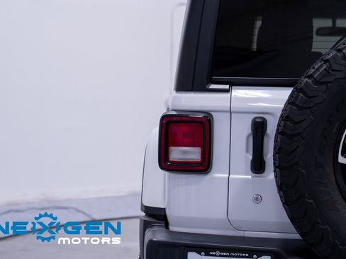 Used 2020 Jeep Wrangler Unlimited Sahara image 50