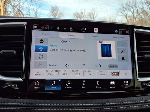 Used 2023 Chrysler Pacifica Limited image 13