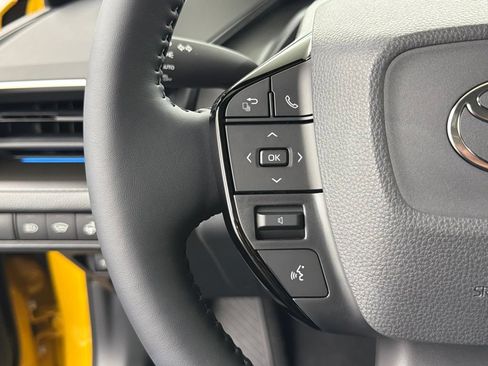 New 2027 Toyota Prius FWD image 22