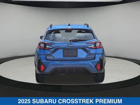 Certified 2025 Subaru Crosstrek 2.0i Premium image 5