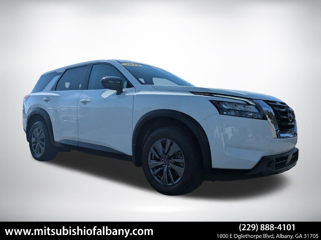 Used 2023 Nissan Pathfinder S FWD image 1