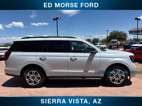 Certified 2025 Ford Expedition Active AWD/4WD image 9