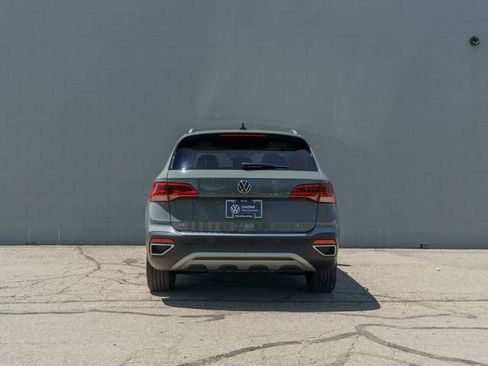 Used 2023 Volkswagen Taos SE w/ Panoramic Sunroof Package AWD/4WD image 6
