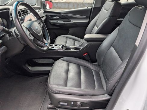 Used 2022 Chevrolet Bolt LT w/ Infotainment Package image 11