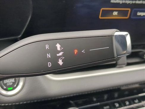 Used 2025 Chevrolet Equinox LT image 12