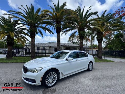Used 2016 BMW 740i RWD image 9