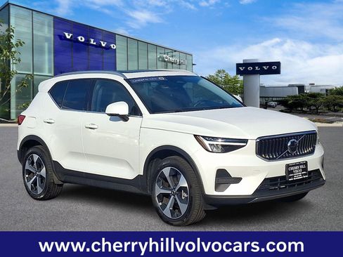 Certified 2025 Volvo XC40 B5 Core w/ Protection Package Premier image 1