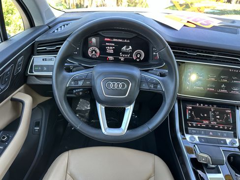 Used 2021 Audi Q7 2.0T Premium Plus w/ Executive Package AWD/4WD image 13