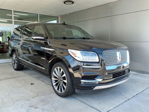 Used 2021 Lincoln Navigator L Reserve RWD image 1