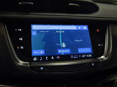 Used 2024 Cadillac XT6 Sport w/ Technology Package AWD/4WD image 38