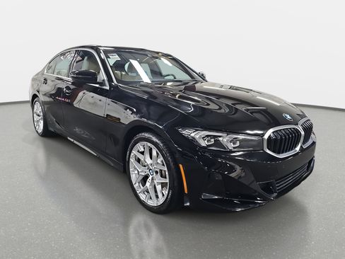 Certified 2025 BMW 330i Sedan w/ Premium Package image 3