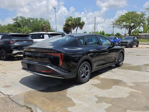 New 2026 Kia K4 FWD image 7