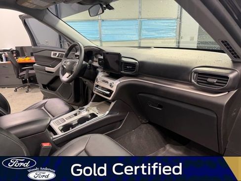 Certified 2024 Ford Explorer XLT w/ Equipment Group 202A image 29