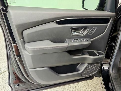 Used 2024 Honda Pilot EX-L image 10
