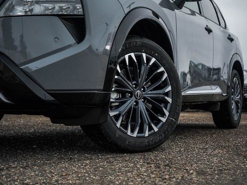 New 2026 Nissan Rogue Platinum image 6