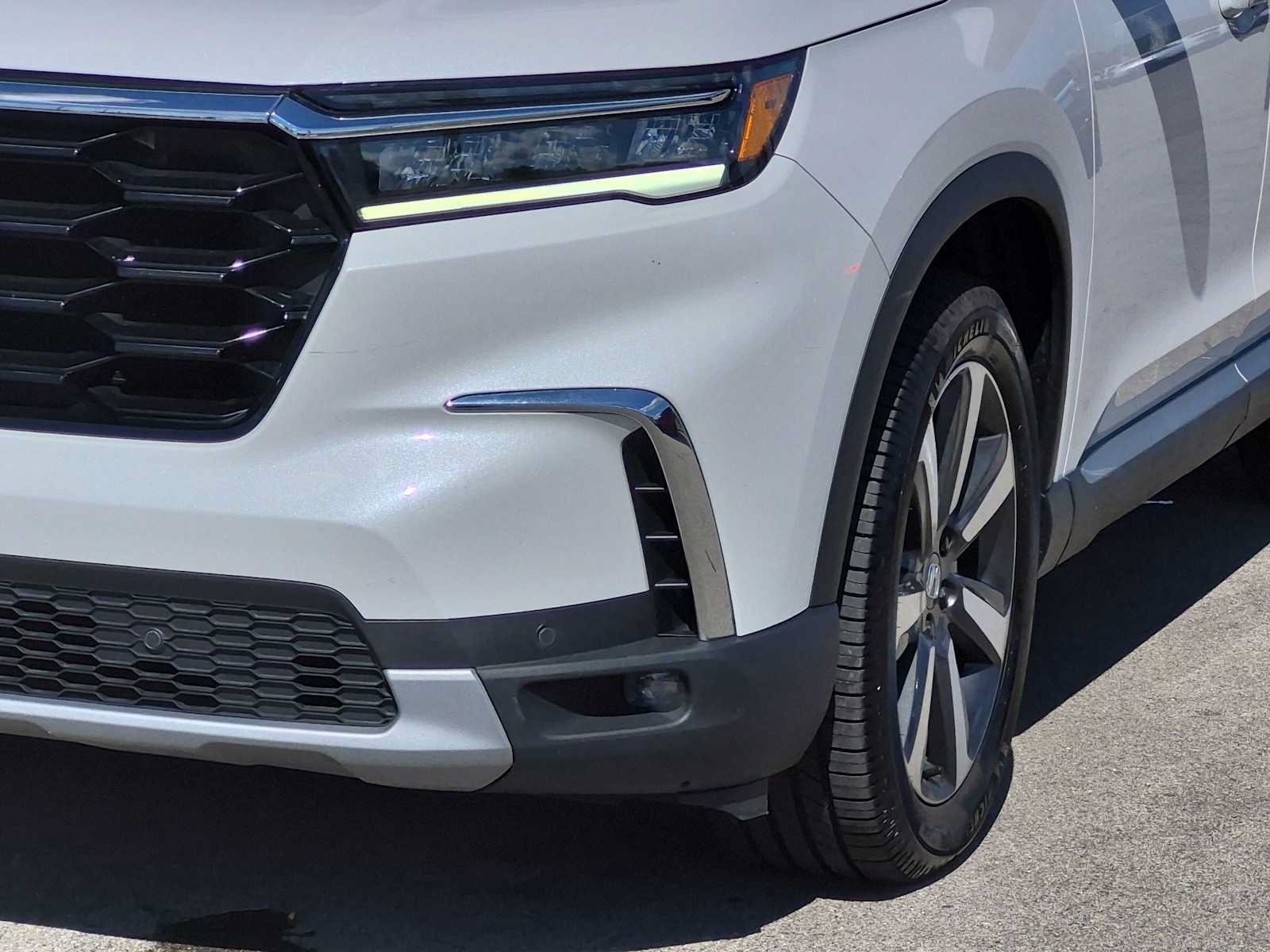 Certified 2024 Honda Pilot Touring image 11