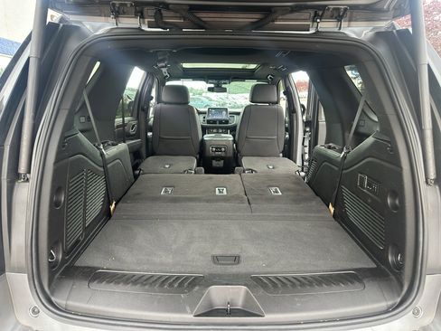 Used 2022 Chevrolet Tahoe LT w/ Luxury Package AWD/4WD image 13