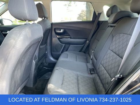 Used 2020 Kia Niro LXS FWD image 22