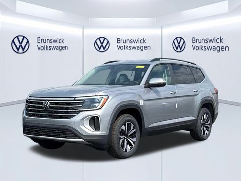 New 2026 Volkswagen Atlas SE image 1
